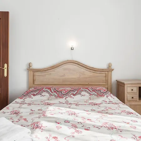 8 Personas Y Terraza Cadix