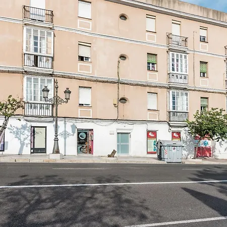 8 Personas Y Terraza