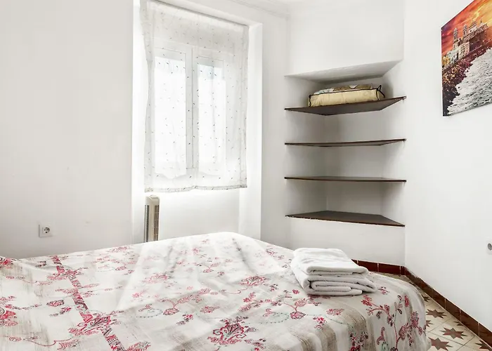 8 Personas Y Terraza Cadix